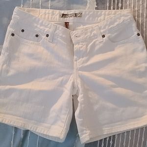 White BKE Stella shorts